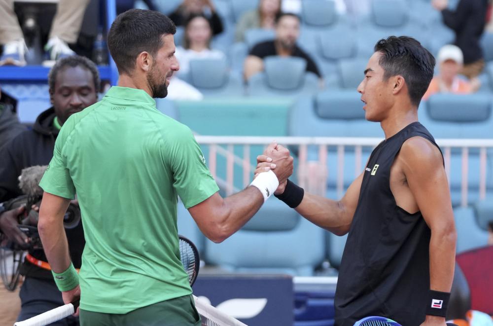 骑士对阵马刺内线狂轰80分，创下队史近29年纪录